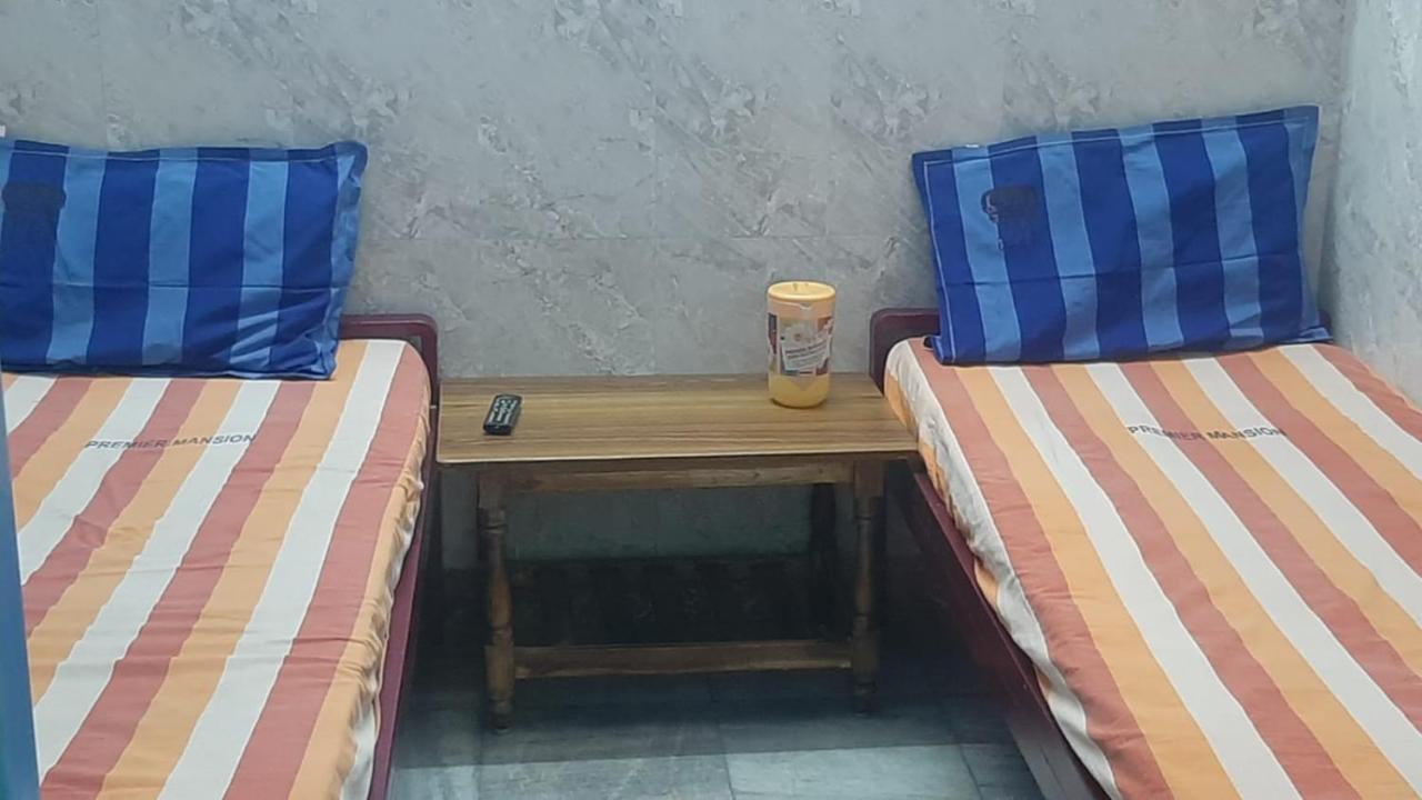 Premier Mansion Hotel Madras Buitenkant foto