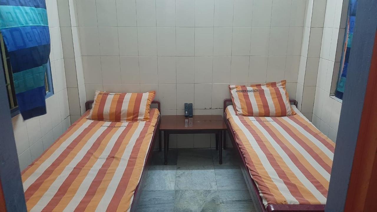 Premier Mansion Hotel Madras Buitenkant foto